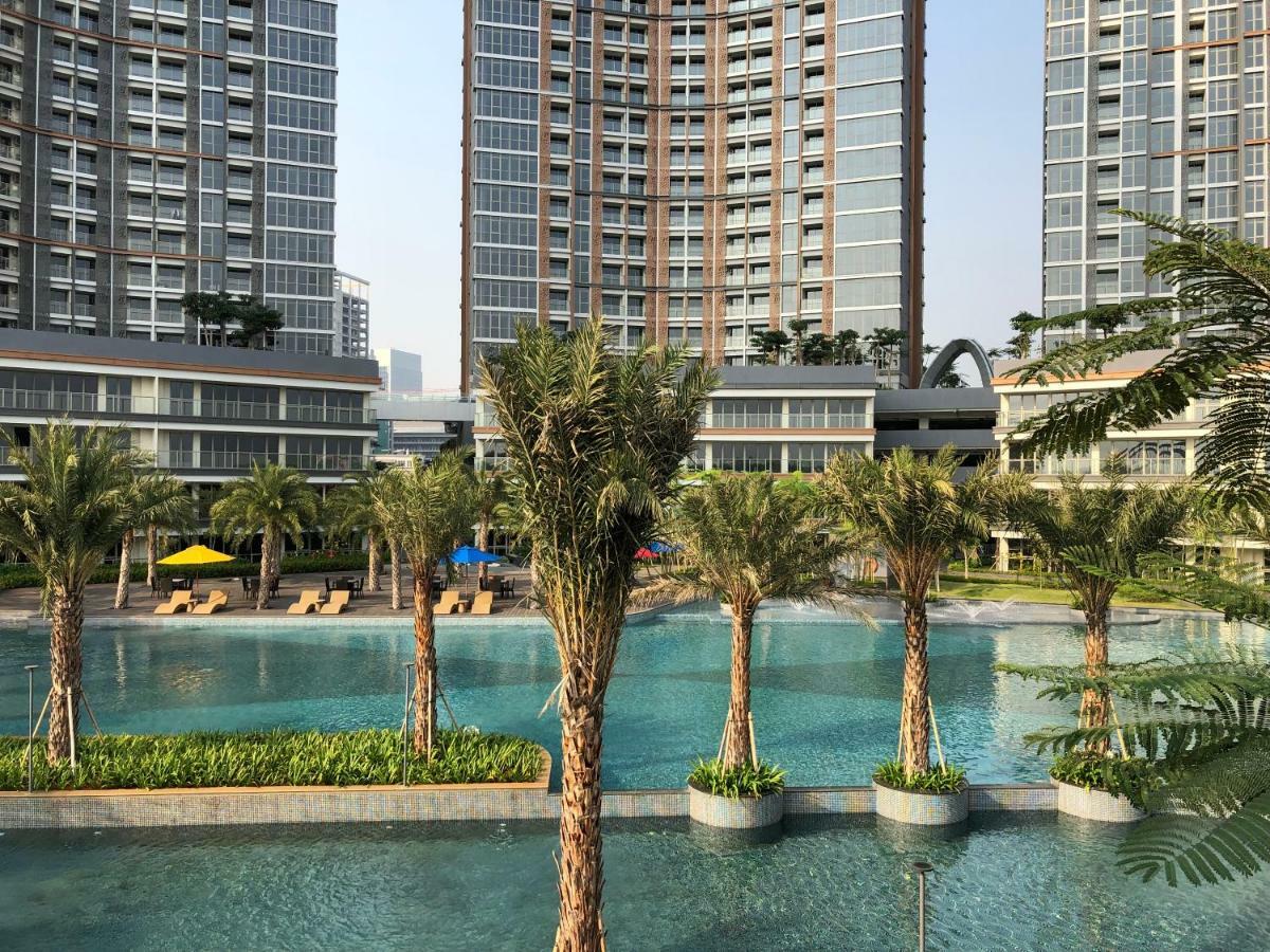 Gold Coast Pik Sea View Apartments By Longesuites Dżakarta Zewnętrze zdjęcie