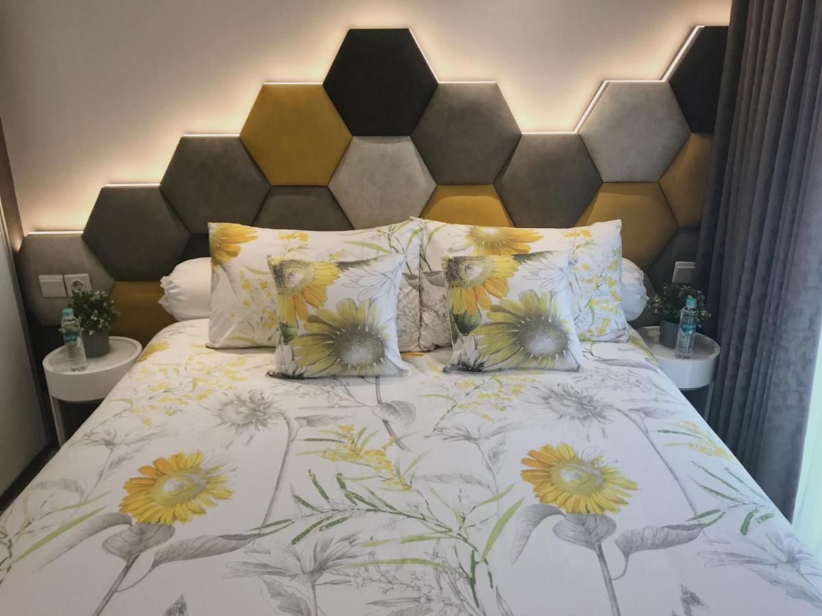 Gold Coast Pik Sea View Apartments By Longesuites Dżakarta Zewnętrze zdjęcie